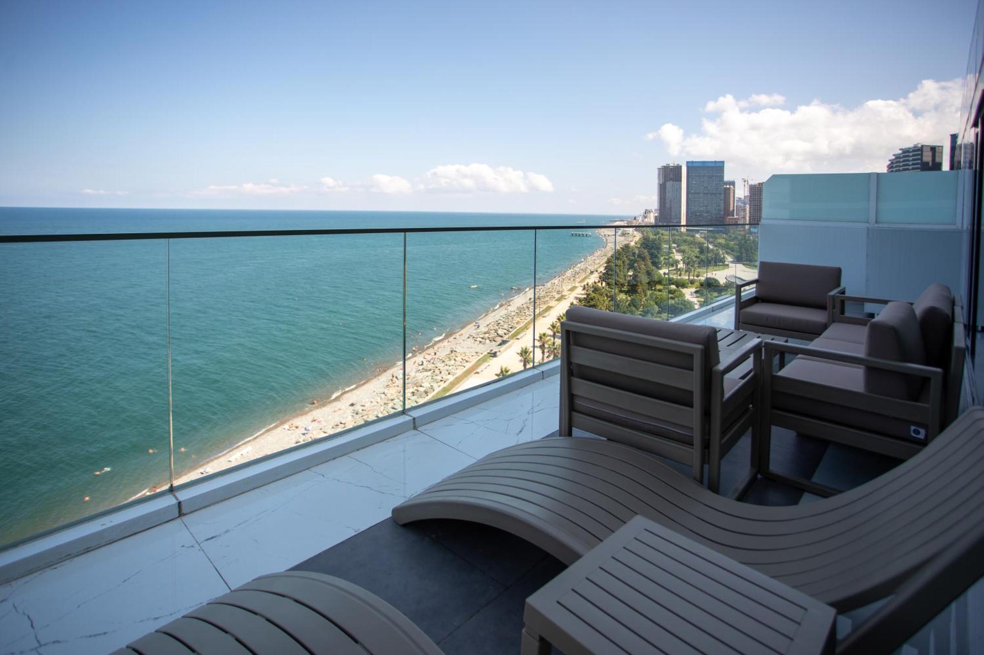 Batumi View Luxury Hotel ภายนอก รูปภาพ